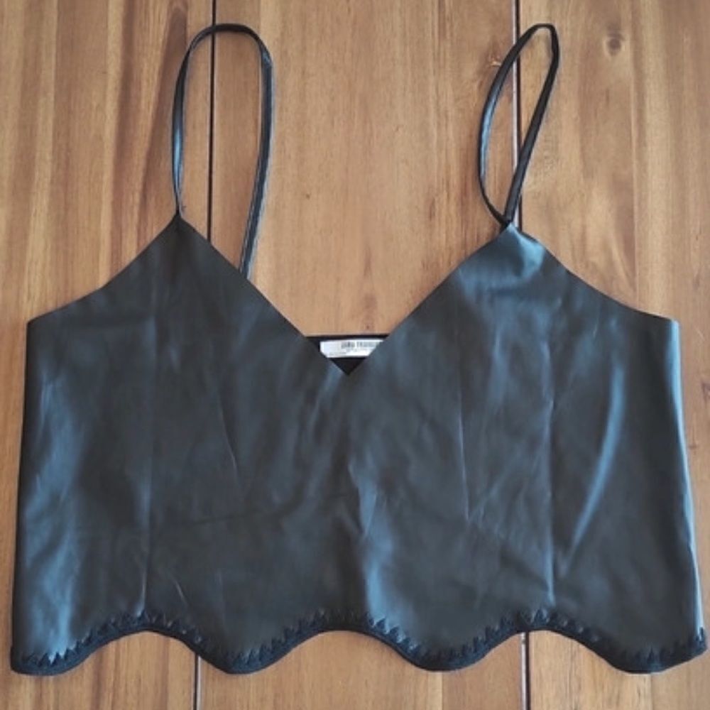 Zara Trafaluc Leather Wavy Crop Tank black M